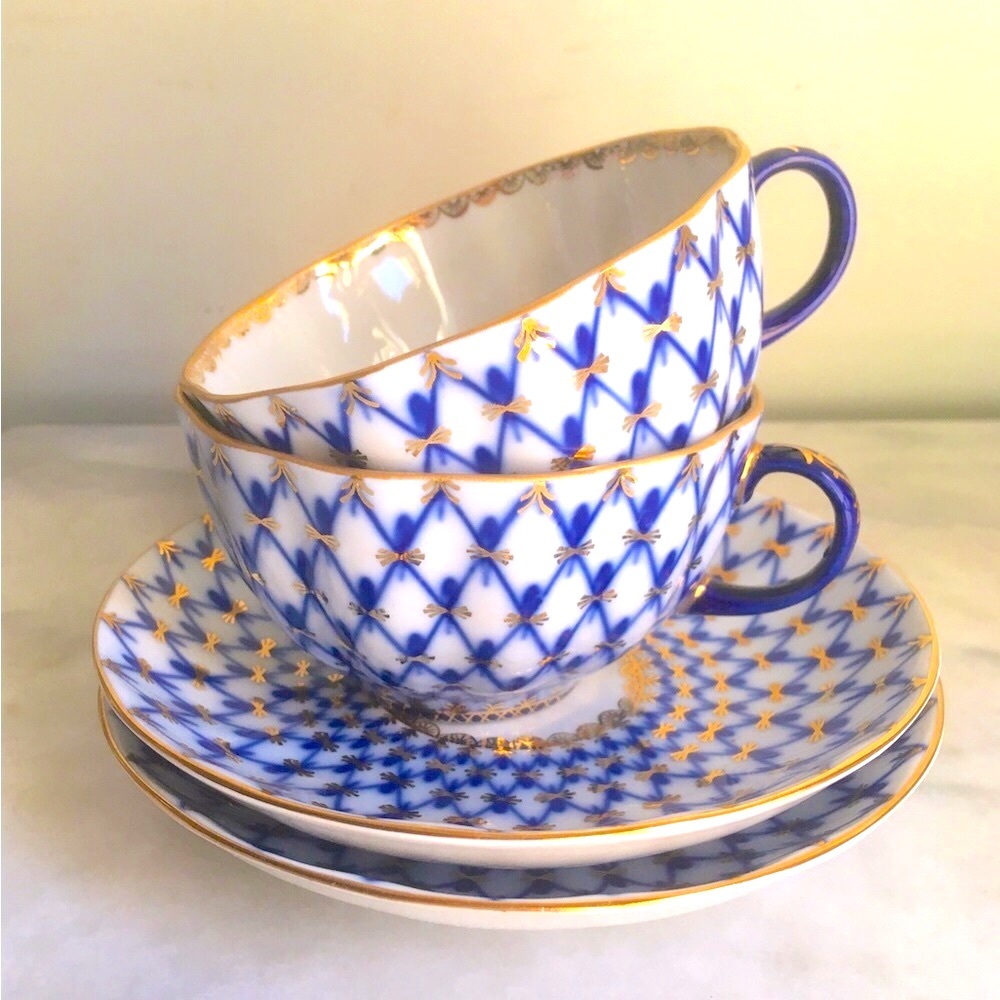 Set of Cobalt Blue Tulip ‘Imperial’ teacup & saucer